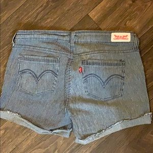 Striped LEVI shorts